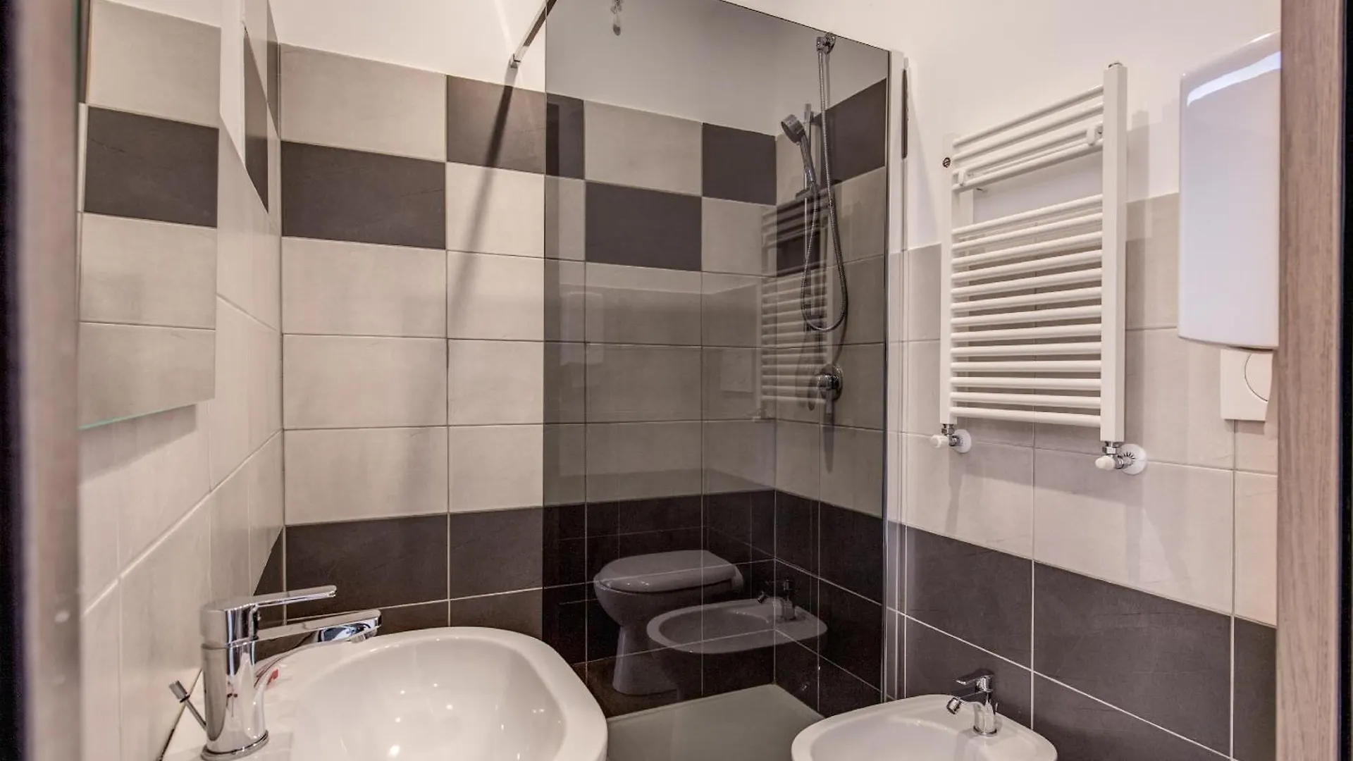 Floor 6 By Dot Suites Rome Maison d'hôtes