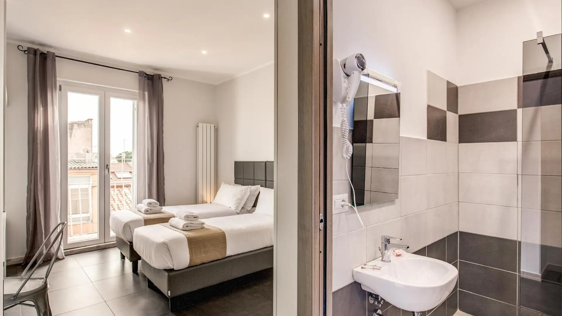 Floor 6 By Dot Suites Rome 3*,  Italie