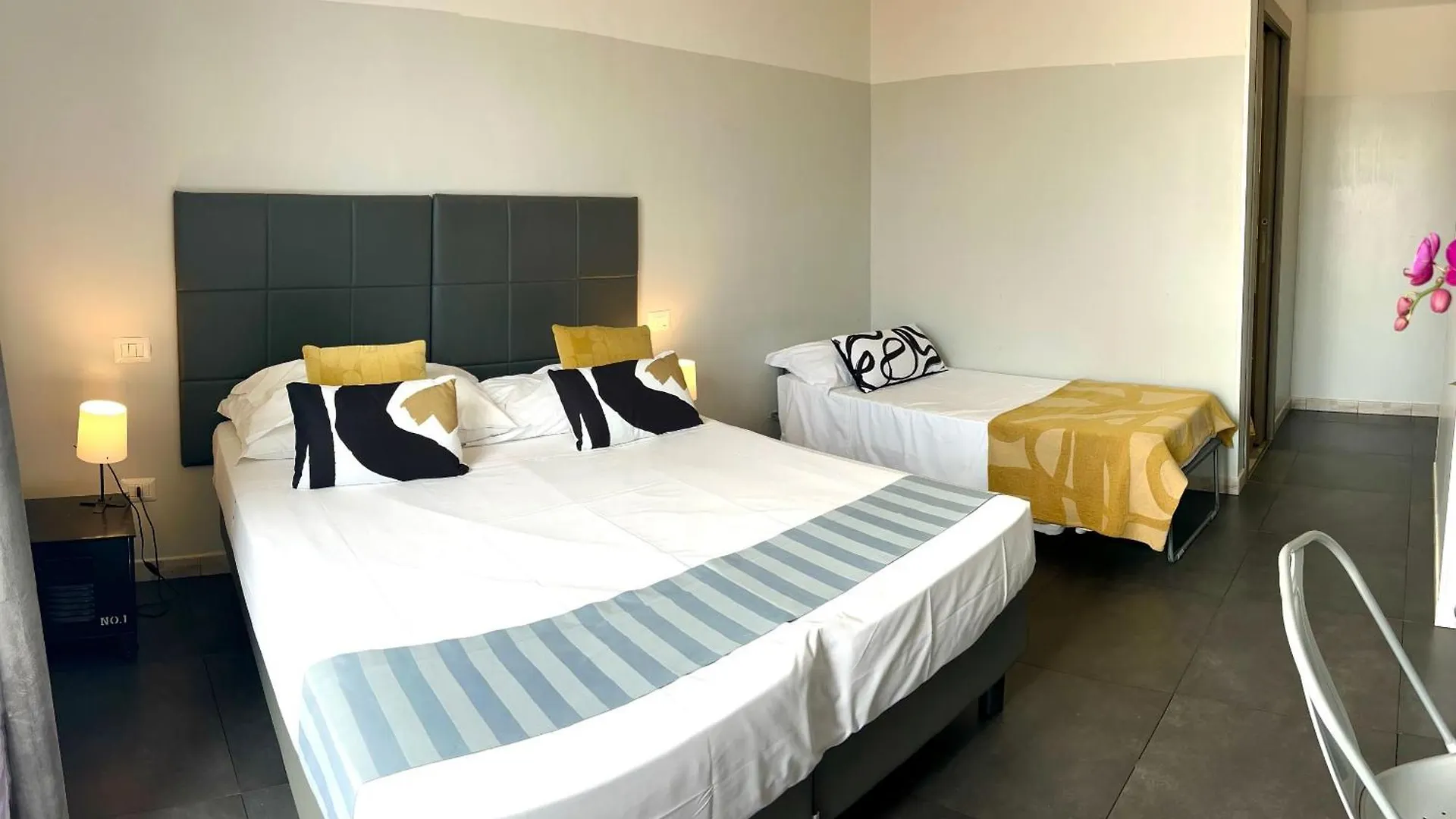 Floor 6 By Dot Suites Rome