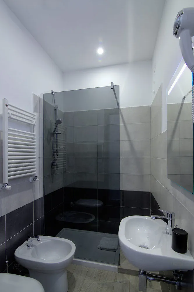 *** Konukevi Floor 6 Otel Roma İtalya