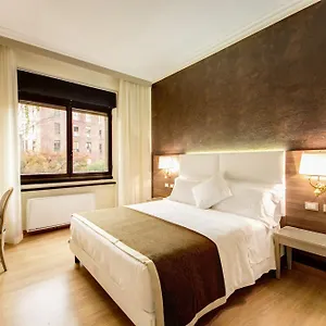 Romana 4*, Milano İtalya