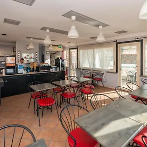 Center 1 Otel