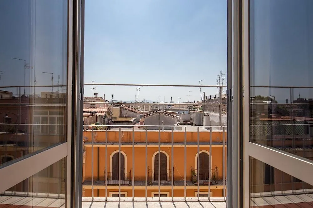 Floor 6 By Dot Suites Rome 3*,