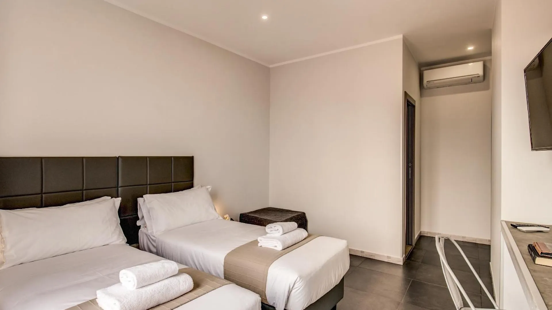 Floor 6 By Dot Suites Roma Italia