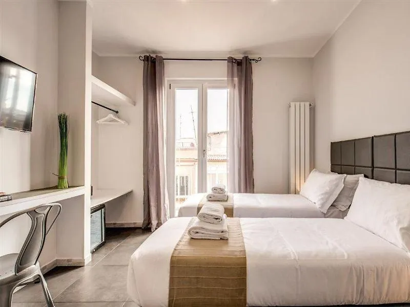 Floor 6 By Dot Suites Rom 3*,